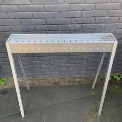 Spiedini Saté-bbq Bali 80 - Saté Houtskoolbarbecue Met Horizontaal Rooster - 80 Cm Lang, 11 Cm Breed - Materiaal: Gealuminiseerd Ijzer 32 Spiedini Saté-bbq Bali 80 - Saté Houtskoolbarbecue Met Horizontaal Rooster - 80 Cm Lang, 11 Cm Breed - Materiaal: Gealuminiseerd Ijzer -Thuis-BBQ 1198x1200 1