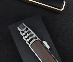 Merkloos Turbo Jetflame Aansteker - Gasbrander - Vuurwerk Torch - Crème Brûlée Brander - BBQ En Sigaren Aansteker - Windproof - Walnoothout Met Grijze Metalen Behuizing 17 Merkloos Turbo Jetflame Aansteker - Gasbrander - Vuurwerk Torch - Crème Brûlée Brander - BBQ En Sigaren Aansteker - Windproof - Walnoothout Met Grijze Metalen Behuizing -Thuis-BBQ 1200x1028 5