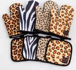 Ovenwanten Leopard - Luipaard - Design - Print - Ovenwanten - Pannenlap - Panterprint - Oven - Warmtebestendig - Hittebestendig - Keuken - Koken - Pannenlappen En Ovenwanten - Pannenlappen Set - 2 Stuks - Ovenhandschoenen - Oven Glove - Pot Pad - -Thuis-BBQ 1200x1110