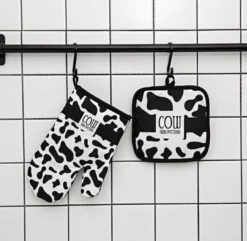 Ovenwanten Leopard - Luipaard - Design - Print - Ovenwanten - Pannenlap - Panterprint - Oven - Warmtebestendig - Hittebestendig - Keuken - Koken - Pannenlappen En Ovenwanten - Pannenlappen Set - 2 Stuks - Ovenhandschoenen - Oven Glove - Pot Pad - -Thuis-BBQ 1200x1170 3