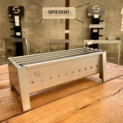 Spiedini Saté-bbq Bali 40 Mini - Kleine, Smalle Houtskoolbarbecue Met Horizontaal Rooster Voor Sate Of Andere Spiesjes - 40 Cm Lang, 11 Cm Breed, 14 Cm Hoog - Ideaal Voor Tuin- Of Open Haard, Of Balkon - Materiaal: Gealuminiseerd Ijzer 16 Spiedini Saté-bbq Bali 40 Mini - Kleine, Smalle Houtskoolbarbecue Met Horizontaal Rooster Voor Sate Of Andere Spiesjes - 40 Cm Lang, 11 Cm Breed, 14 Cm Hoog - Ideaal Voor Tuin- Of Open Haard, Of Balkon - Materiaal: Gealuminiseerd Ijzer -Thuis-BBQ 1200x1200 21