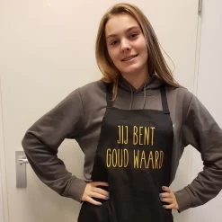 Keukenschort Met Grappige Tekst Bedrukt Cadeau Jij Bent Goud Waard| Katoenen Barbecueschort Keuken BBQ Schort Kookschort Kokschort | Opa Oma Mama Papa Juf Meester Bedanken Collega Vriendin Juffendag Vaderdag Moederdag Verjaardag Man Vrouw -Thuis-BBQ 1200x1200 321