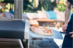 Ooni Fyra 12 Houtpellets Gestookte Pizzaoven 28 Ooni Fyra 12 Houtpellets Gestookte Pizzaoven -Thuis-BBQ 1200x800 4