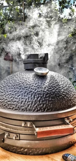 The Bastard Urban Medium - Kamado Barbecue - Kamado BBQ -Thuis-BBQ 567x1200