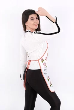 Merkloos Tavas Pvc Keukenschort | Kookschort | Keukenschort Dames | Keukenschort Voor Vrouwen| Katoen | Waterdichte Achterkant | 50 X 70cm | Meisje Op De Schommel | Wit-oranje -Thuis-BBQ 808x1200 3